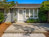 1120 Columbia St - Photo 2