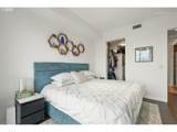 1075 Northrup St - Photo 18