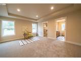 950 6TH St - Photo 14