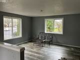 3007 9TH St - Photo 2