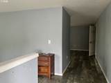 3007 9TH St - Photo 3
