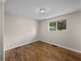24033 Oak St - Photo 28