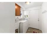 5073 Chenoweth Rd - Photo 22