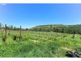 5073 Chenoweth Rd - Photo 36