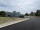 1022 Horn Ln - Photo 2