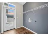 688 Lakeview Dr - Photo 16