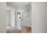 688 Lakeview Dr - Photo 19
