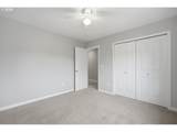 688 Lakeview Dr - Photo 29