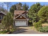 696 Hemlock St - Photo 2