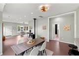 1060 Shelton St - Photo 13