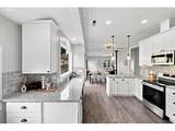 1060 Shelton St - Photo 16