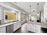 1060 Shelton St - Photo 17