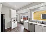 1060 Shelton St - Photo 18