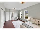 1060 Shelton St - Photo 20
