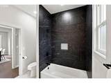 1060 Shelton St - Photo 23