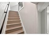 1060 Shelton St - Photo 32