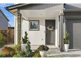 665 9TH St - Photo 3