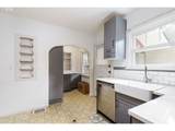 5415 Fessenden St - Photo 9