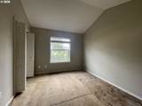 19189 Yamhill St - Photo 30