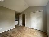 19189 Yamhill St - Photo 31