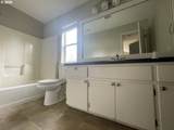 19189 Yamhill St - Photo 38