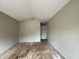 19189 Yamhill St - Photo 43
