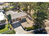 526 Scenic Dr - Photo 3