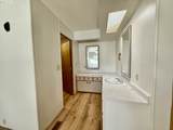 3909 Fourth Plain Blvd - Photo 22