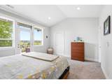 1372 Overview St - Photo 21