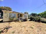 425 Umpqua St - Photo 2