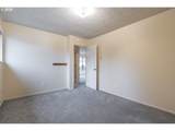 2727 Gateway St - Photo 16