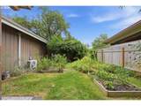 1430 Barton St - Photo 17