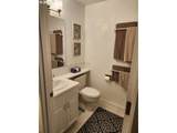 1040 Bay St - Photo 18
