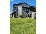 1040 Bay St - Photo 29