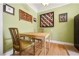 711 Randall Ave - Photo 17