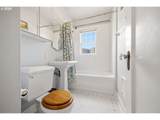 711 Randall Ave - Photo 22