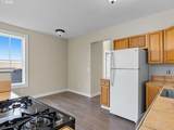 686 29TH St - Photo 26