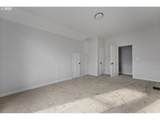 2406 Yamhill St - Photo 18