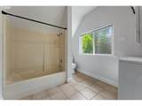 2406 Yamhill St - Photo 24