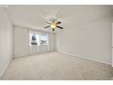 1572 Marten Ave - Photo 21