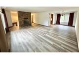 15400 Barlow Ct - Photo 6