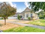 114 7TH St - Photo 3