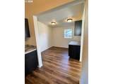 584 Baxter St - Photo 21