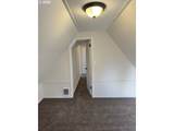 584 Baxter St - Photo 32