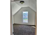584 Baxter St - Photo 33