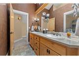 3034 Holladay Dr - Photo 31