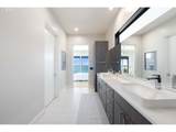 1940 Pacific View Ln - Photo 27