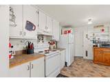 131 Bender St - Photo 13