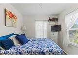 131 Bender St - Photo 19