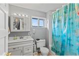 131 Bender St - Photo 21